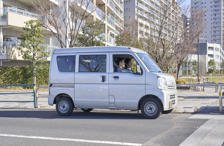 未経験でも安心！女性も活躍中の軽貨物ドライバー募集